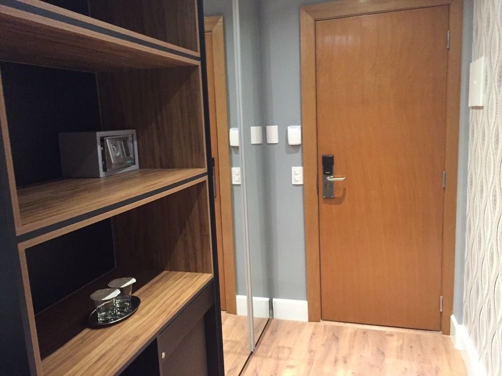 Vox Hotel サン・ジョアン・デ・メリチ エクステリア 写真