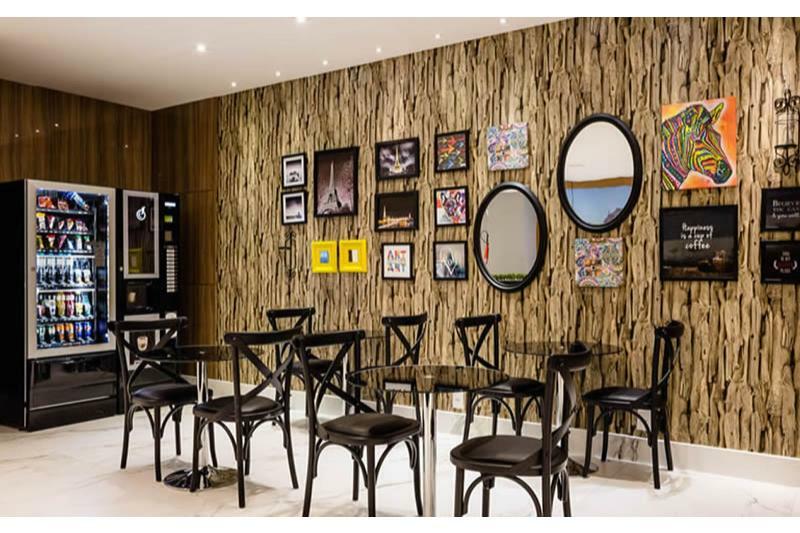 Vox Hotel サン・ジョアン・デ・メリチ エクステリア 写真