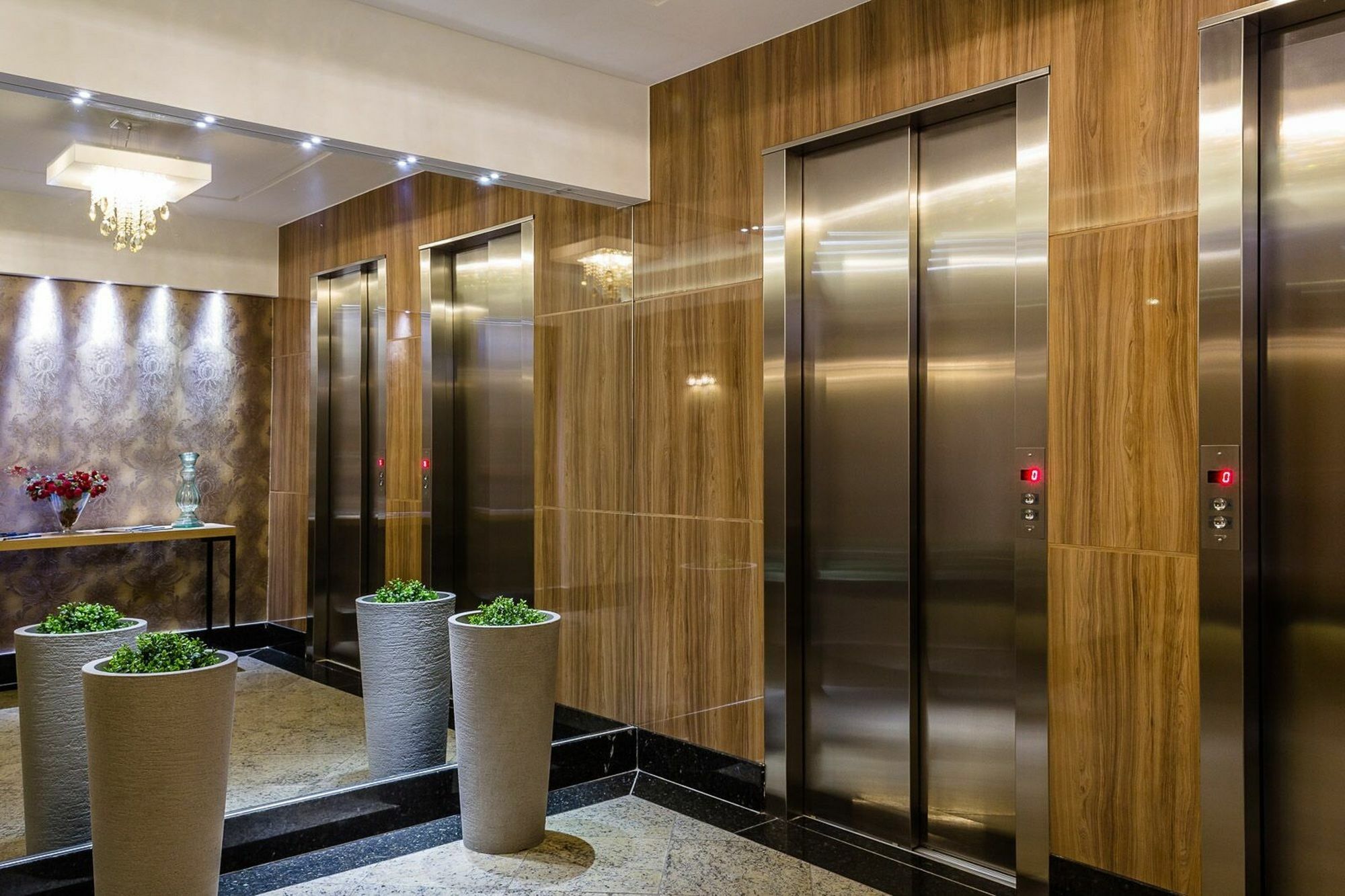 Vox Hotel サン・ジョアン・デ・メリチ エクステリア 写真