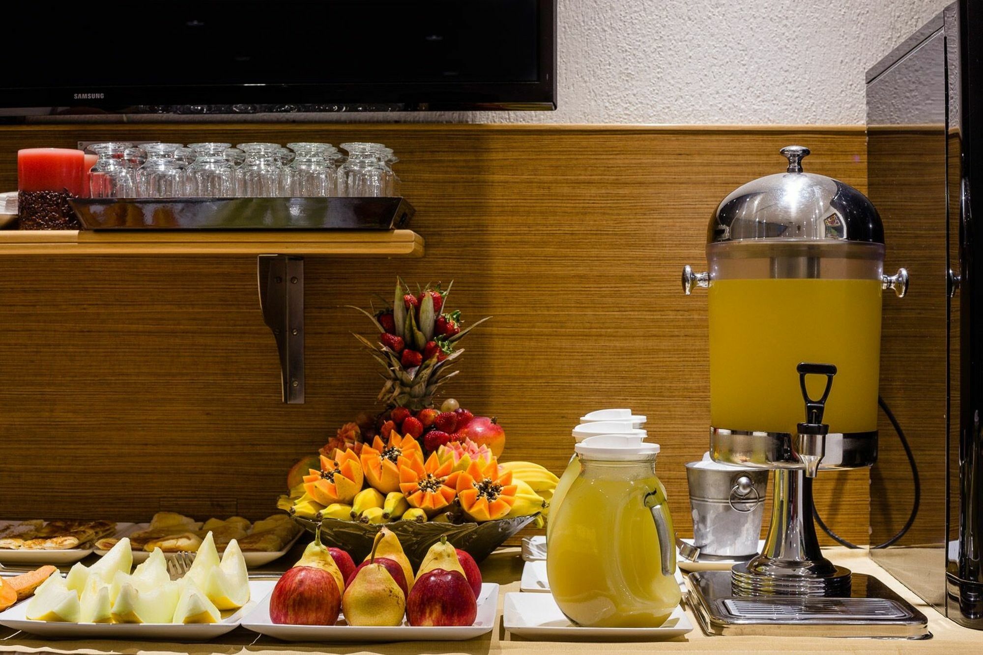 Vox Hotel サン・ジョアン・デ・メリチ エクステリア 写真