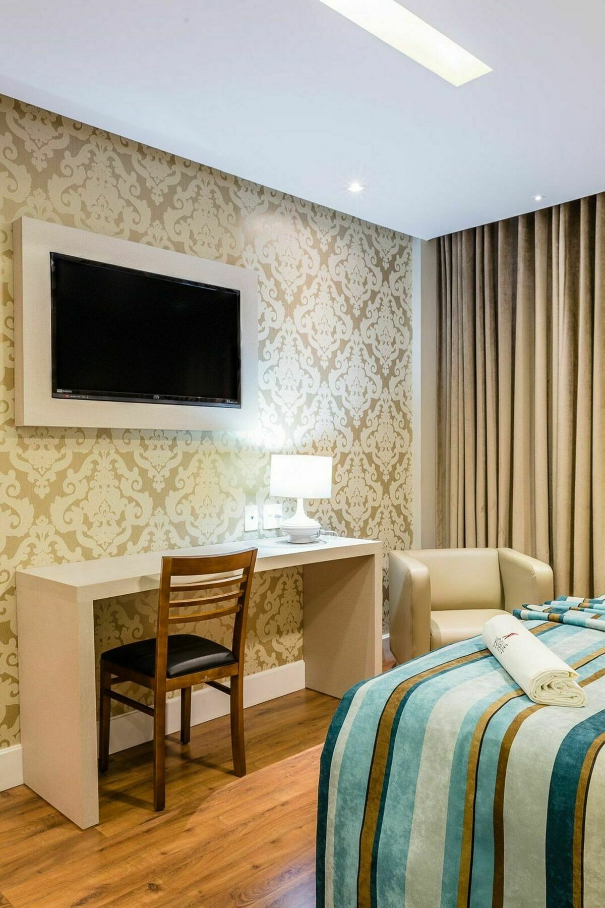 Vox Hotel サン・ジョアン・デ・メリチ エクステリア 写真